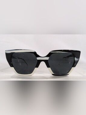 Oscar De La Renta Sunglasses